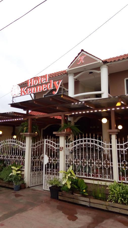 Hotel Kennedy Esmeraldas Exterior foto